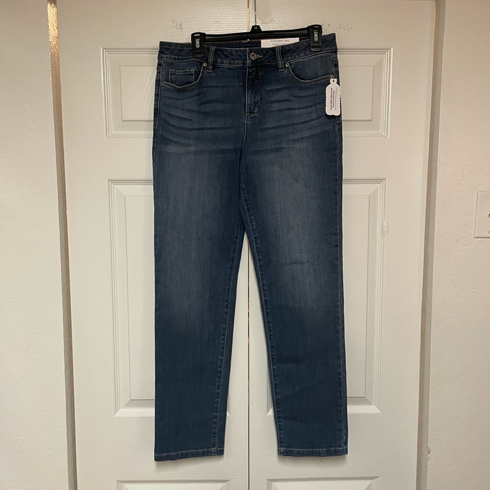 NWT Liz Claiborne Girlfriend Straight Leg Jeans- Chesapeake Wash- Size 6